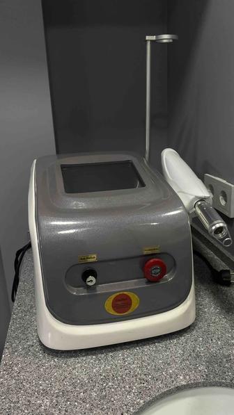 Аппарат для лазерного удаления