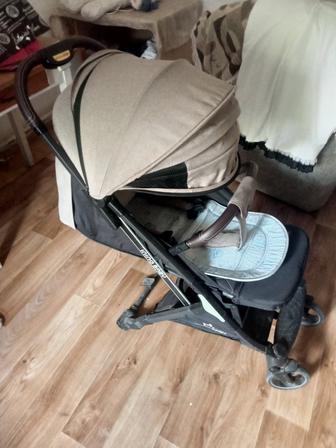 Срочно продам коляску всесезонку