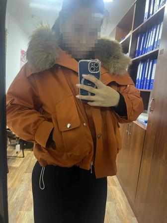 Зимняя куртка с капюшоном