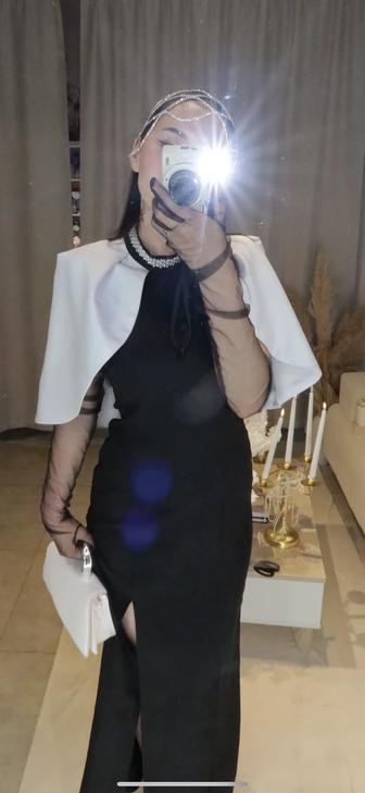 Длинное платье с разрезом