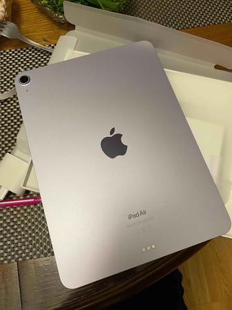 Продам Ipad Air 2024
