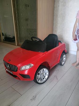 Продам детскую машинку