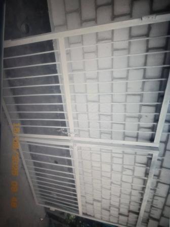 Срочно продам навесные металлические ворота.