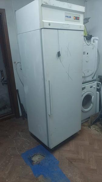 Холодильный шкаф