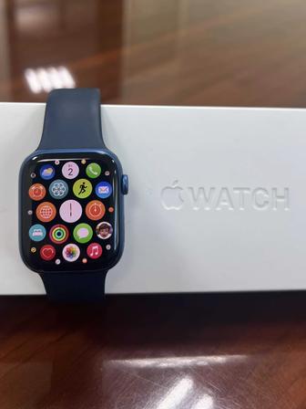 Продаю Apple Watch Series 7 на 45 мм.