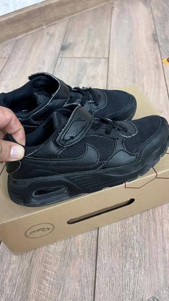 Nike кроссовки 32р