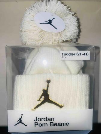Шапка Jordan Pom Beanie White. Для малышей от 2 до 4 лет. Доставка