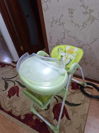 Детский столик для кормления