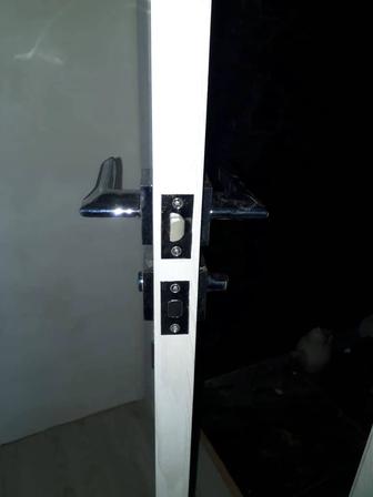 Установка межкомнатных дверей 15000