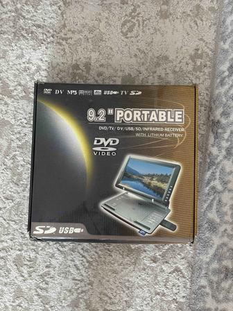 Портативный DVD-плеер модели DVD-9209