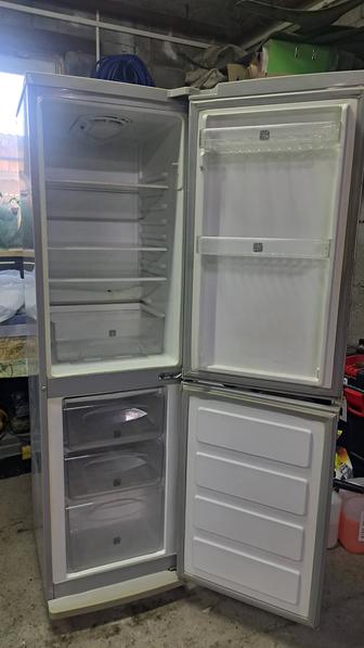 Продам холодильник samsung