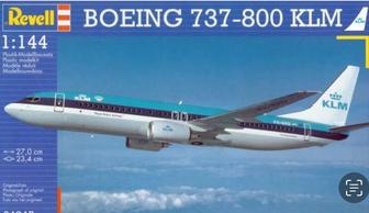 Модель самолета Боинг 737-800 продам