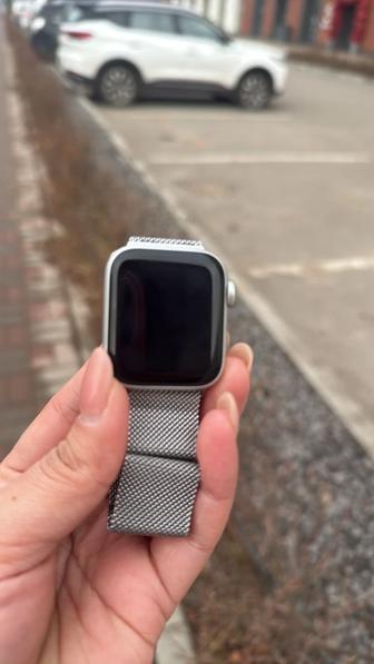 Продам часы Apple Watch  40мм серый