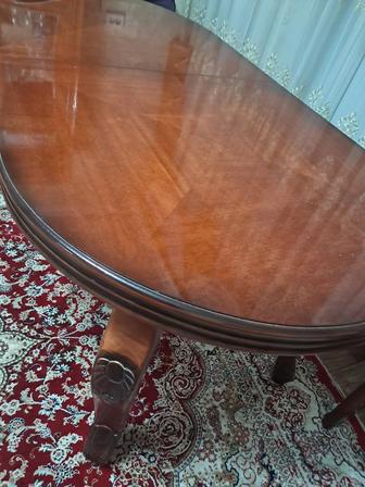 Продам стол дубовый