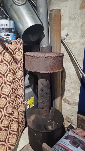 Продам Печь на отработке с трубами