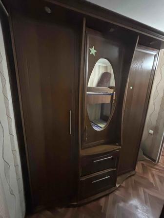 Продам большой шкаф для белья