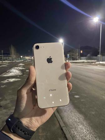 Продам срочно iPhone 8 64GB