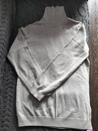 Продам свитер на мальчика 13-14лет рост до 170 см.