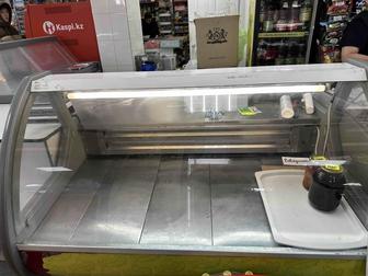 Продам холодильную витрину