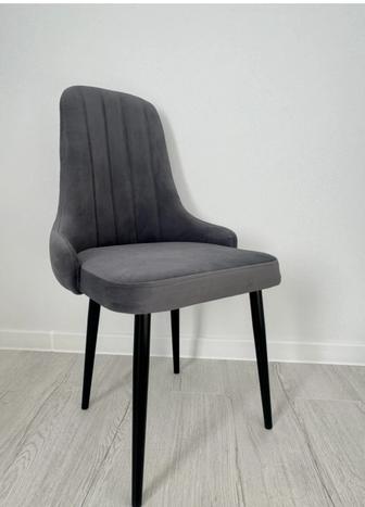 Продам комплект стол и стулья