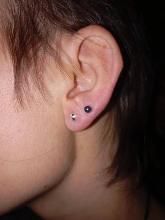 Прокол ушей