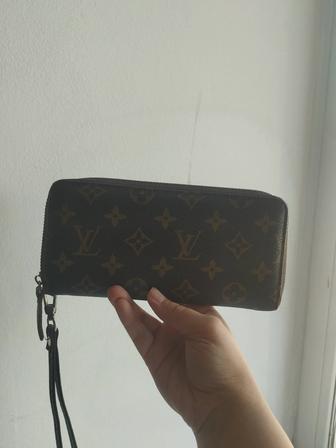 Продаю кошелёк от gucci