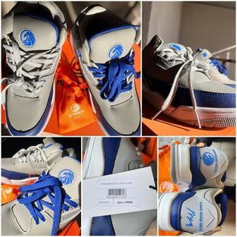 Продам кроссовки