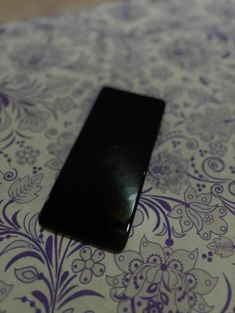 Продаю poco x3 pro не выключается