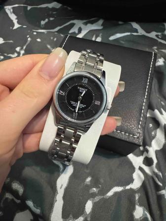 Продам женские часы Tissot