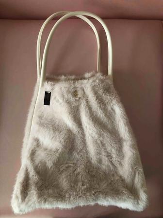 Продаются модные новые меховые сумки