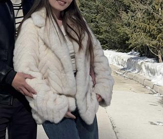 Продается эко-шуба, качество в отличном состоянии, почти не носилась.