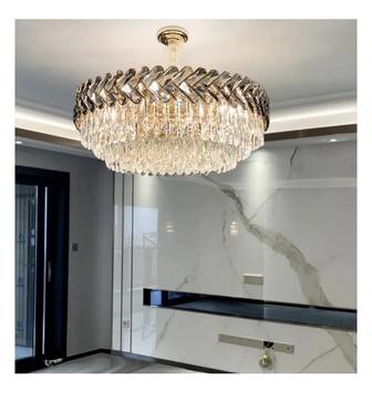 Электрик и установка люстра