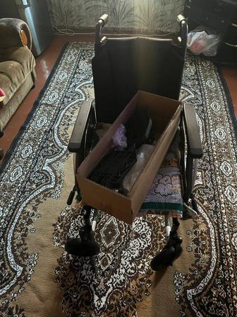 Продам инвалидную коляску
