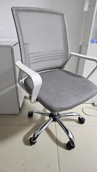 Продам офисное кресло