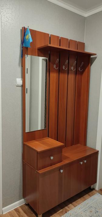 Продам прихожую. Шкаф