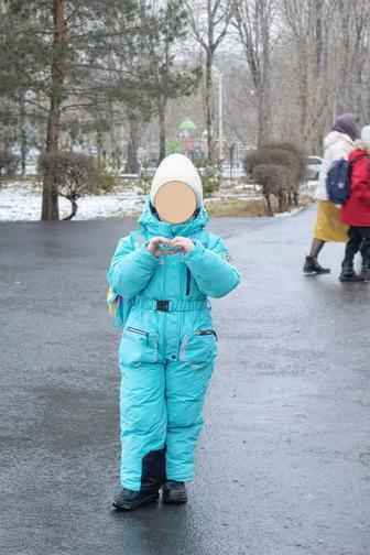 Зимний комбинезон на девочку 5-6 лет