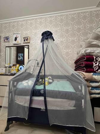 Продается манеж-кровать детский