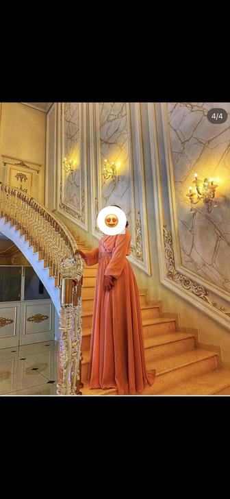 Платье в пол