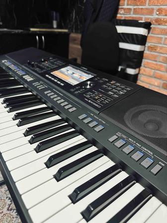 Синтезатор Yamaha sx920