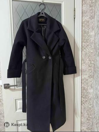Продаю женское пальто