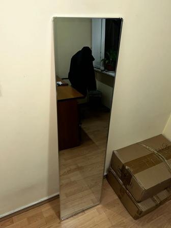 Продам зеркало с подножкой