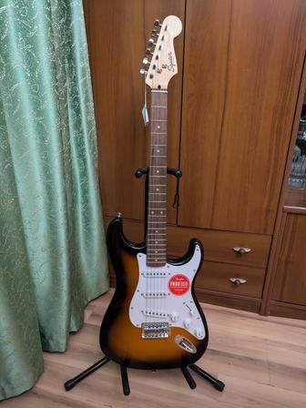 Fender Squier Stratocaster Электрогитара