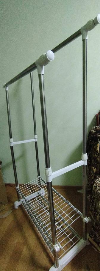 Продам напольную вешалку