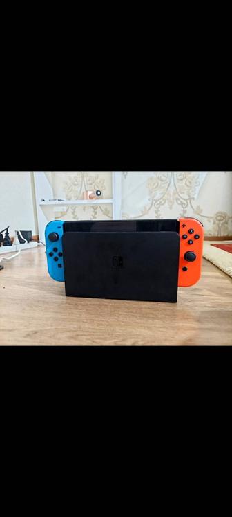 Nintendo switch oled красный-синий