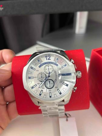 Мужские часы Diesel Mega Chief DZ4477