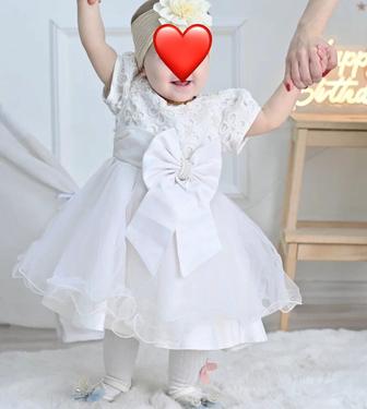 Нарядное платье на годик