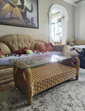 Продам журнальный столик