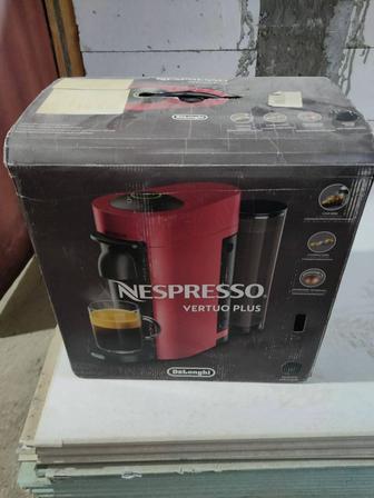 Кофемашина капсульная Delonghi Nespresso vertuo plus