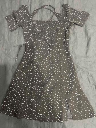 Платье и кеды