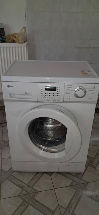 Продам стиральную машинку